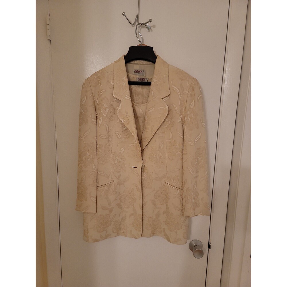 Dressy formal Suit